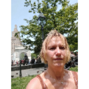 Valérie V. (PATTES EN GARDE)