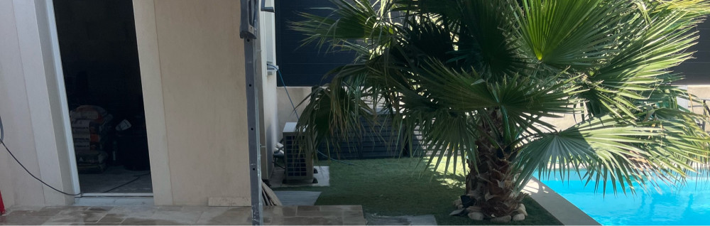 Andrea V. (Av services)