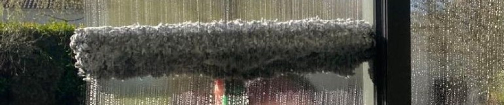 Valérie B. (JV NETTOYAGE DE VITRES)