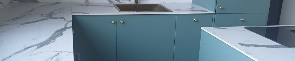 Hamdi J. (pouser de meble)