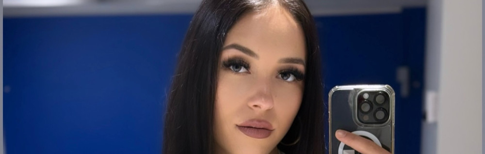 Ana D. (Maria SERVICES)