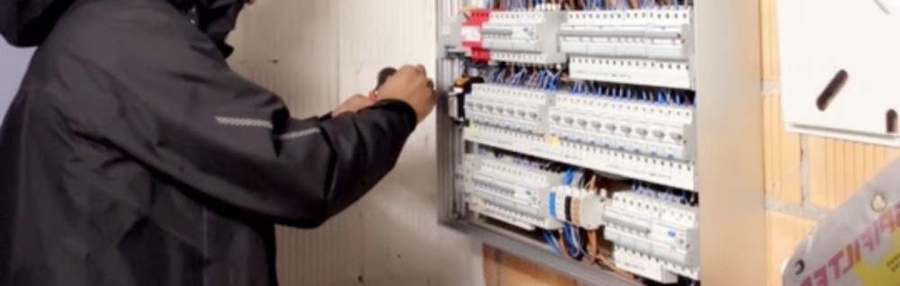 EST Elec’ Serrur Plomb’