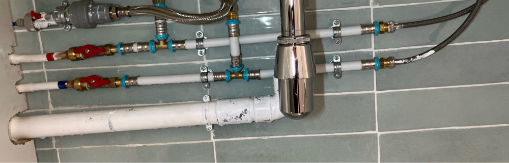 Mohamed Amine S. (Sanitaire Services)