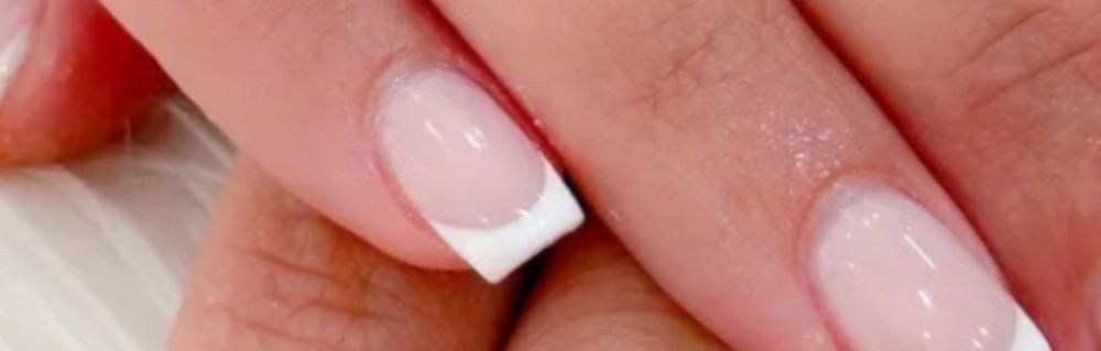 Lobna B. (Loulwa Nail)