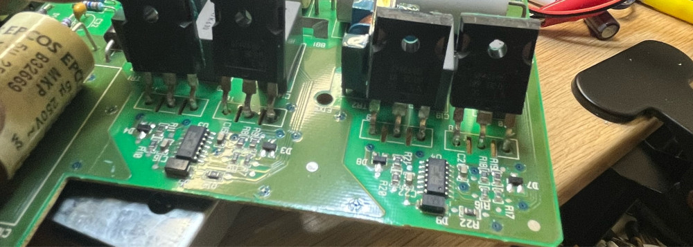 Univers C. (UNIVERS-TRONIQUE)