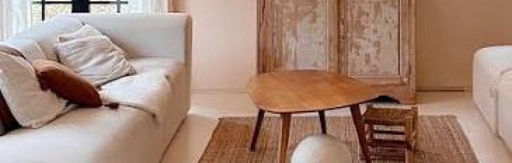Naas R.