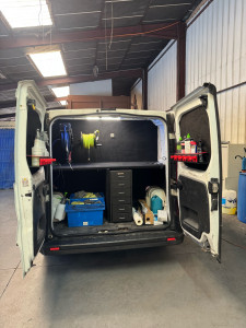 Photo de galerie - Camion aménagé pour les prestations à domicile 
