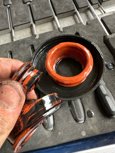 Photo de galerie - Remplacement du joint de manchon de turbo sur 1L6 hdi