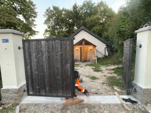 Photo de galerie - Portail battant électrique 