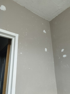 Photo de galerie - Peinture salle de bain avant 