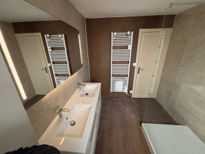 Photo de galerie - Partie 3 voilà la fin de la salle de bain que j’ai réalisé moi-même