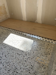 Photo de galerie - Pose de parquet dans une chambre