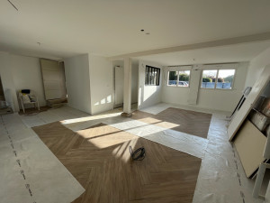 Photo de galerie - Pose de carrelage imitation parquet 20x120 en bâtons rompus