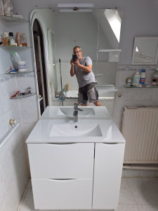 Photo de galerie - Pose d'un meuble salle de bain 