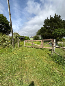 Photo de galerie - Création d’un portail en bois 