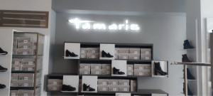Photo de galerie - Installation de logo de magasin TAMARIS 