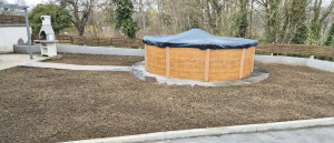 Photo de galerie - Remise a niveau terrain plus refaire le gazon complet 