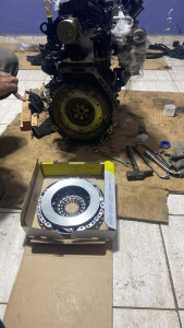 Photo de galerie - Mécanique auto , changement de pièces .