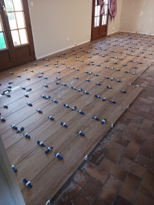 Photo de galerie - Pose carrelage 23 x 120 cm sur 40 m²