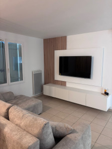 Photo de galerie - Création décors TV sur mesure 