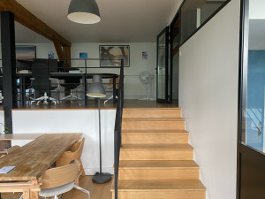 Photo de galerie - Pose marche escalier, parquet , menuiserie enduit et peinture 