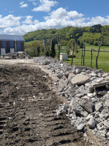 Photo de galerie - Evacuation dalle béton et coupe d'un mur avec pince 