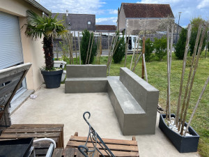 Photo de galerie - Après; création d’une assise avec repose fleurs en duré