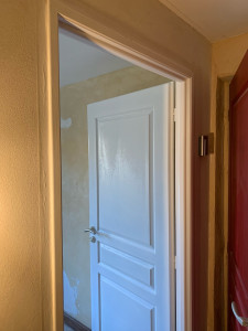 Photo de galerie - Peinture sur cadre et porte 