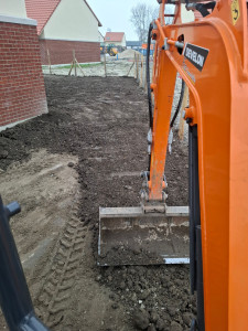 Photo de galerie - Location de mini pelle avec ou sans chauffeur 