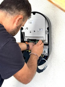 Photo de galerie - Montage de borne electrique