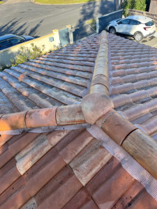 Photo de galerie - Réfection faitage 
Après 