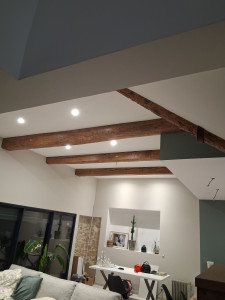 Photo de galerie - Rénovation plafond poutres en bois 
