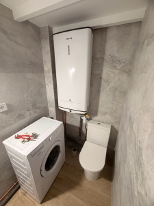 Photo de galerie - Installation ballon d’eau chaude électrique pour salle d’eau 