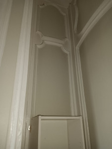 Photo de galerie - Pose de plinthes au mur