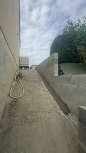 Photo de galerie - Réalisation d’un mur en parpaing bancheur + fondation 