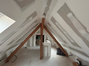 Photo de galerie - Aménagement d’un grenier en bureau 