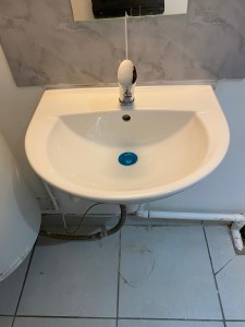 Photo de galerie - Installation lavabo complet douche 