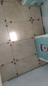 Photo de galerie - Préparation plus posé carrelage salle de bain 