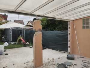 Photo de galerie - Démolition des poteaux