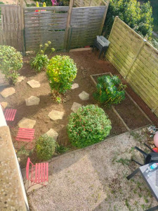 Photo de galerie - Jardinet à rafraîchir (Après)