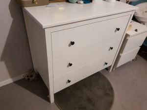Photo de galerie - Commode Hemnes Ikea à 3 tiroirs 