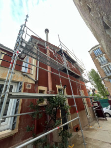 Photo de galerie - Bonjour voici la pose d’un échafaudage sécurisé pour effectuer les travaux de ravalement 