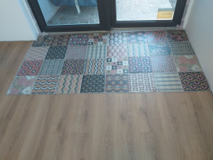 Photo de galerie - Carrelage plus parquet 