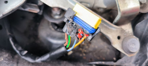 Photo de galerie - Réparation prise sigma 5 voies, sertissage fils  électriques