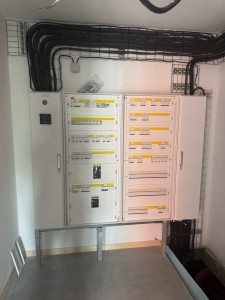 Photo de galerie - Réalisation d’une armoire électrique 