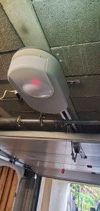 Photo de galerie - Remplacement de motorisation de porte sectionnelle 