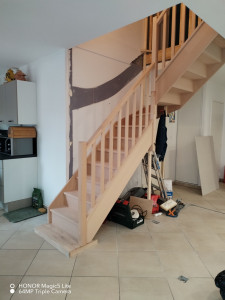 Photo de galerie - Enlève-moi on fait un escalier pour gagner la place et fournirai te fourniture et pose nouvelle escalier