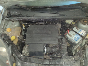 Photo de galerie - Nettoyage partie moteur avant 