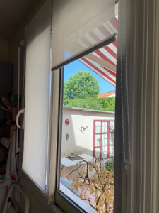 Photo de galerie - Installation store tamisé