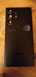 Photo de galerie - Vitre arrière s22 ultra cassé remplacement